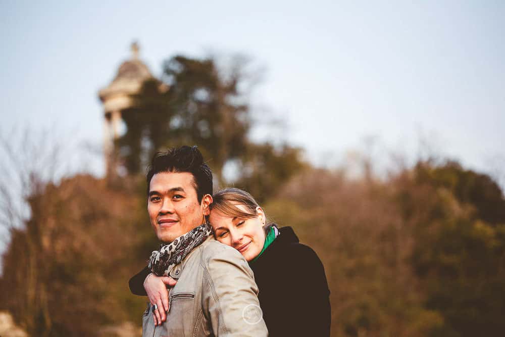photos de couple, photographe de mariage aux Buttes chaumont